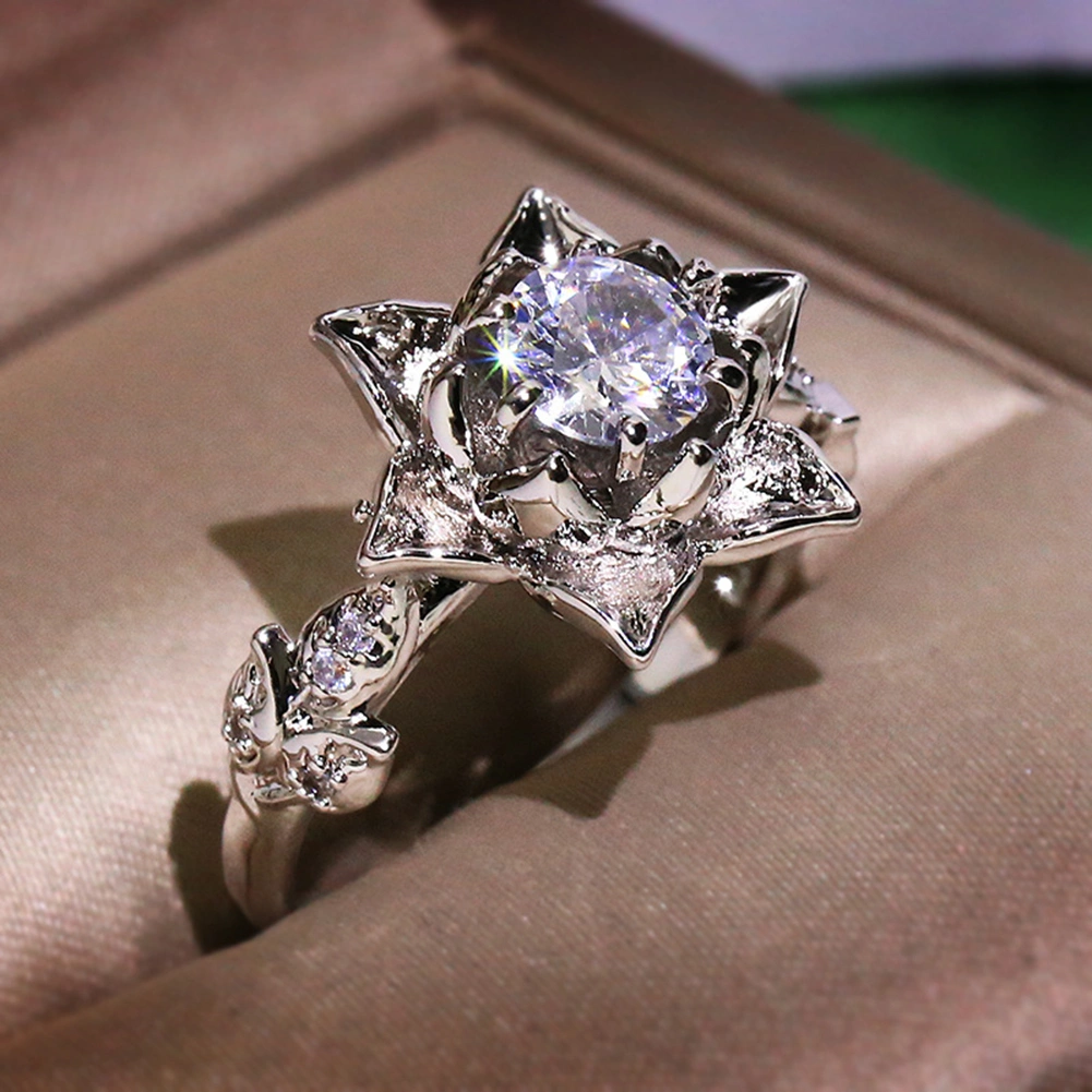 Vintage Women Rhinestone Inlaid Water Lily Flower Finger Ring Party Jewelry Gift