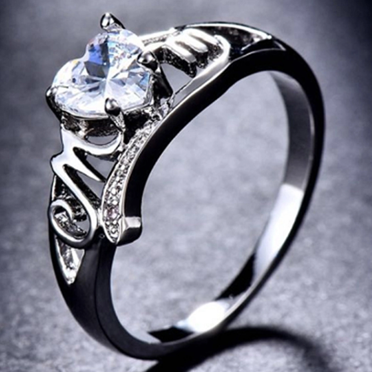Finger Ring Fashion Delicate Alloy Love Heart Ring for Women