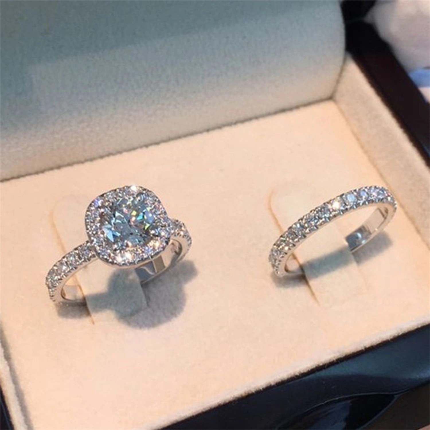 1 Pair Couple Rings Geometric Square Rhinestones Jewelry Exquisite Bright Luster Rings for Wedding