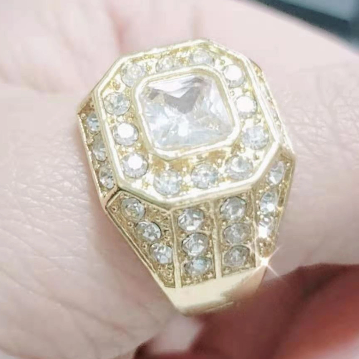 Men Ring Cubic Zirconia Hip Hop Jewelry Sparkling Fashion Appearance Wedding Band Ring for Wedding