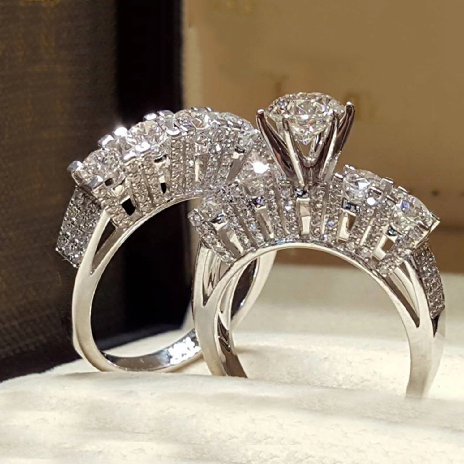2Pcs/Set Couple ring Rhinestone Inlaid Glossy Luxury Style Exquisite Finger Ring for Banquet