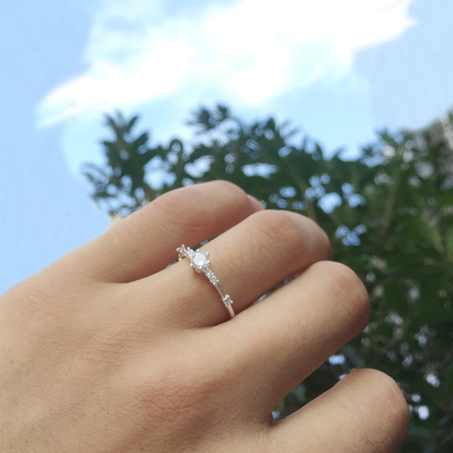 Ring Rhinestone Inlaid Anti-Rust Metal Ladies Engagement Finger Band for Birthday