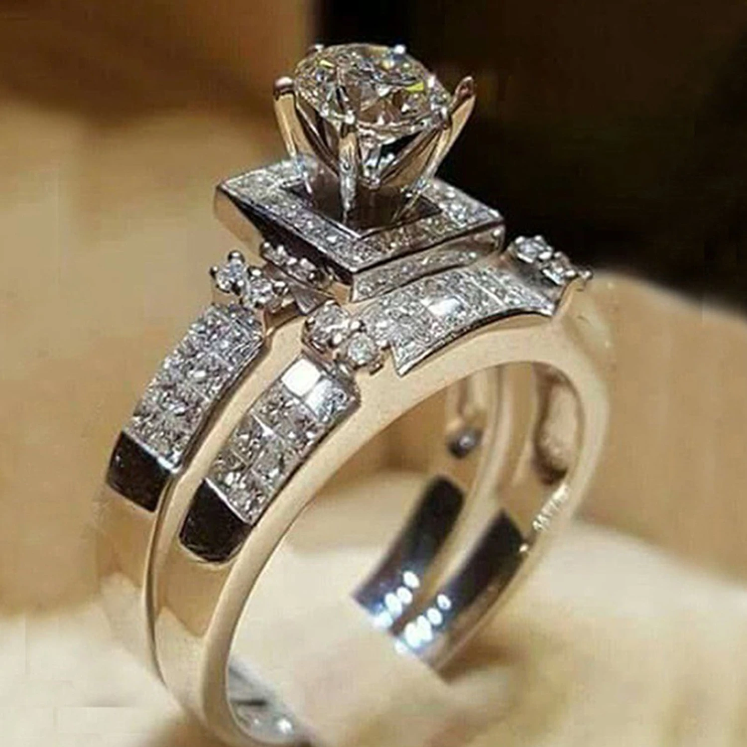1 Pair Couple Rings Geometric Rhinestones Jewelry Exquisite Bright Luster Rings for Wedding