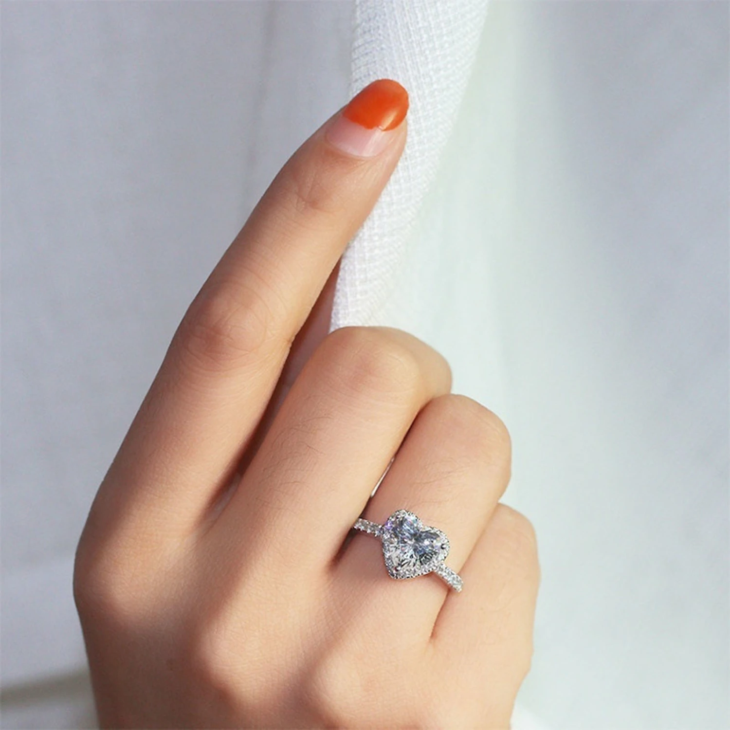 Women Ring Heart Shape Rhinestones Jewelry Electroplating Fashion Appearance Finger Ring for Wedding