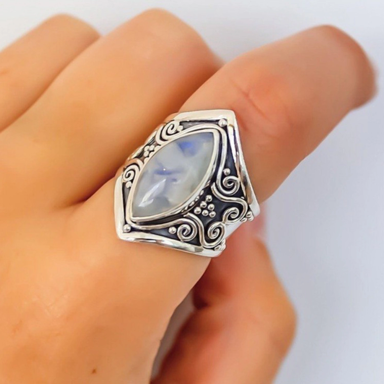 Unique Pattern Punk Retro Ring Good-looking Vintage Big Oval Faux Moonstone Ring Jewelry Accessories 
