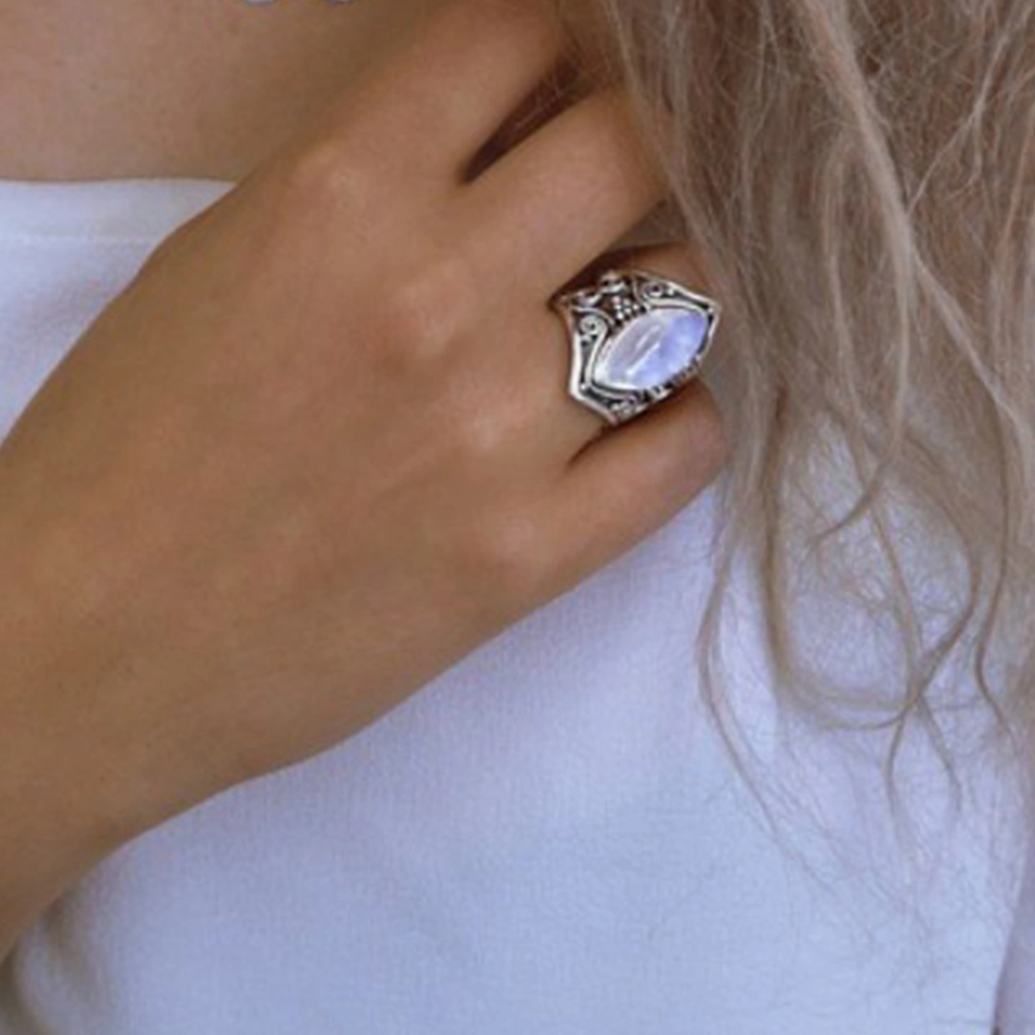 Unique Pattern Punk Retro Ring Good-looking Vintage Big Oval Faux Moonstone Ring Jewelry Accessories 