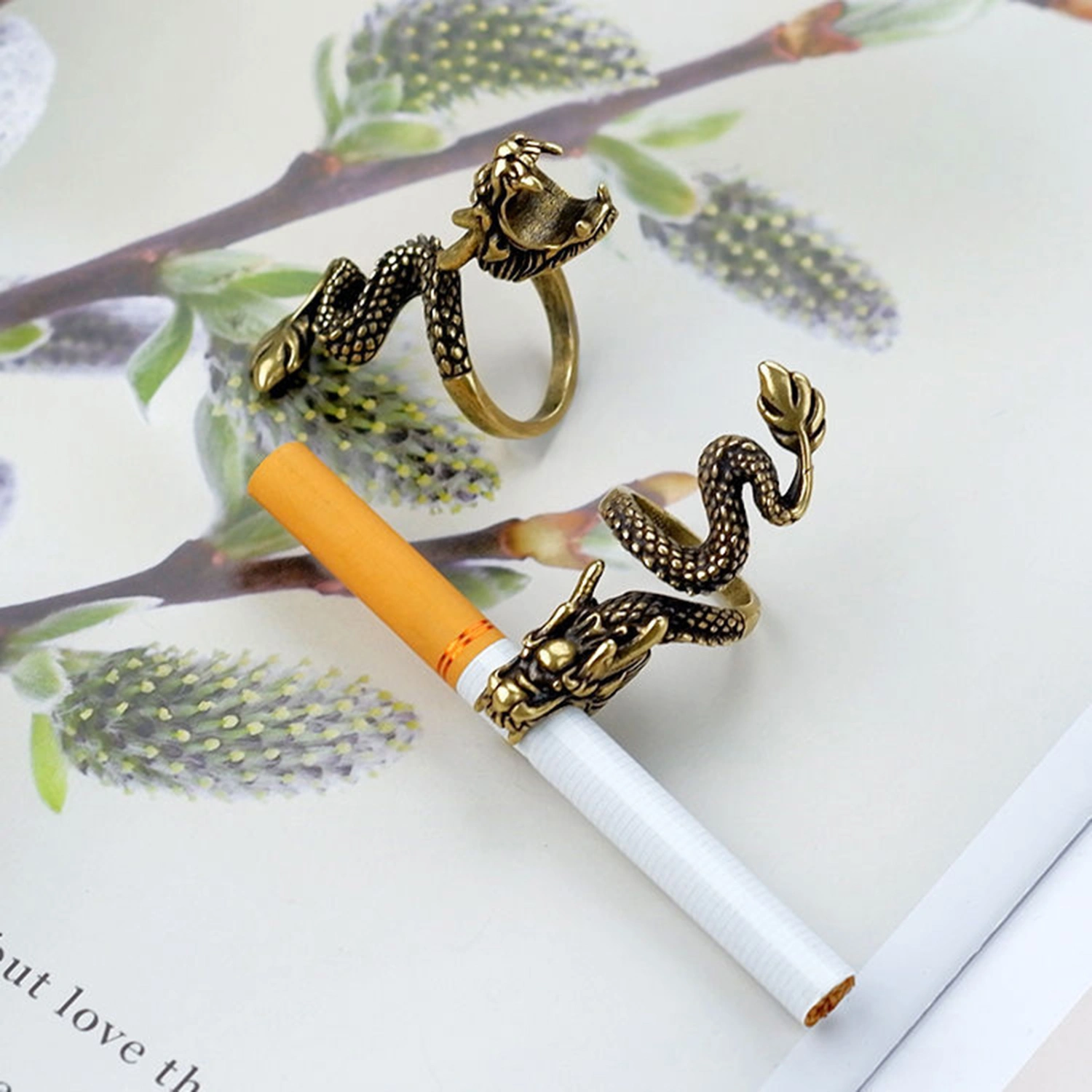Opening Mouth Grip Exquisite Cigarette Holder Ring Adjustable Domineering Dragon Smoking Finger Ring Jewelry Accessory