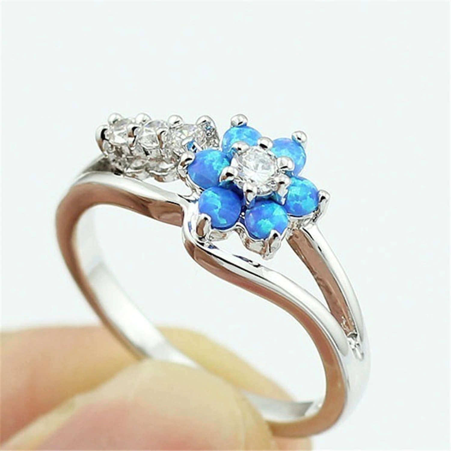 Women Ring Round Cut Shiny Rhinestone Inlaid Geometric Electroplating Decoration Gift Ladies Faux Opal Flower Design Party Ring Jewelry for Dating