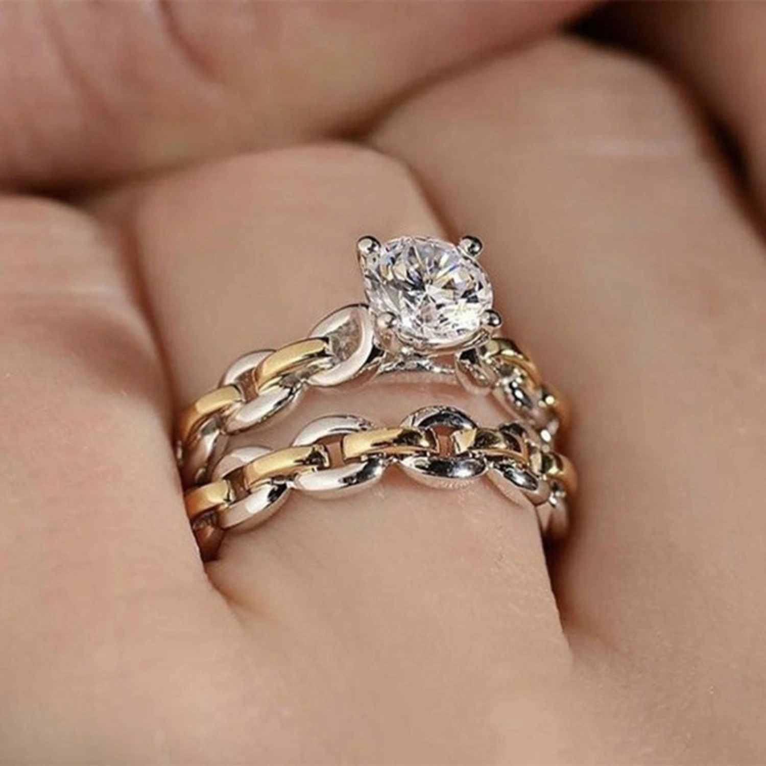 2Pcs/Set Chain Smooth Surface Wedding Bands Alloy Two-tone Rhinestone Women Rings Charm Jewelry