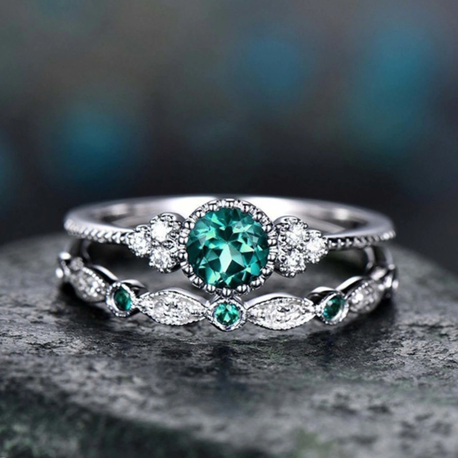 2Pcs/Set Exquisite Smooth Surface Wedding Bands Alloy Simple Cubic Zirconia Women Rings Charm Jewelry