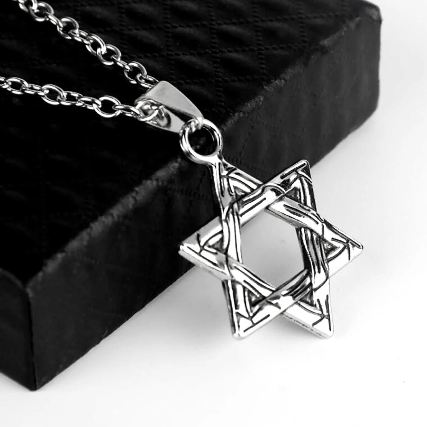 Men Necklace Solid Color Star Shape Hip-hop Style Retro Men Pendant for Daily Wear