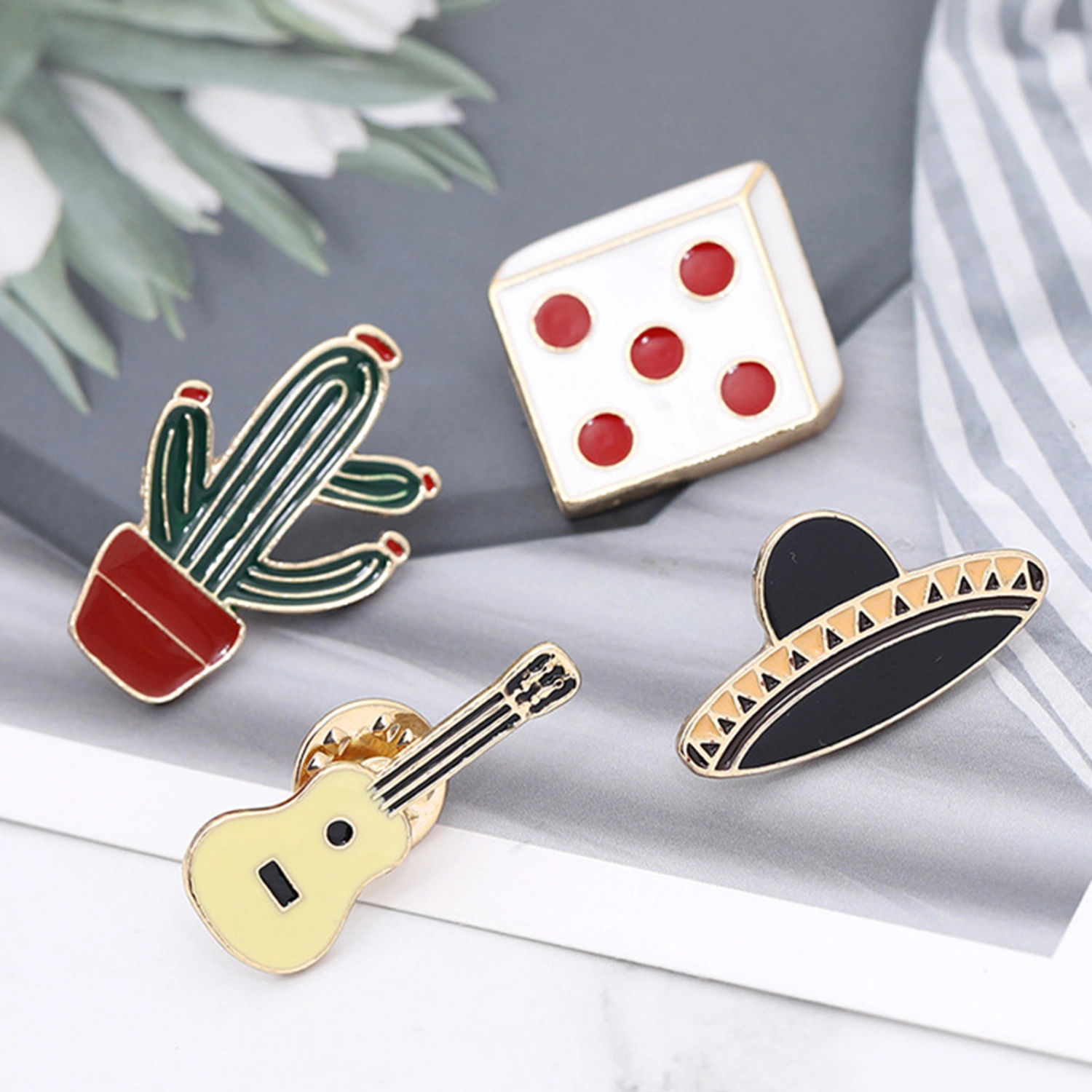 Mini Cartoon Pot Cactus Planet Pattern Collar Brooch Lapel Pin Backpack Accessories for Coat Decor