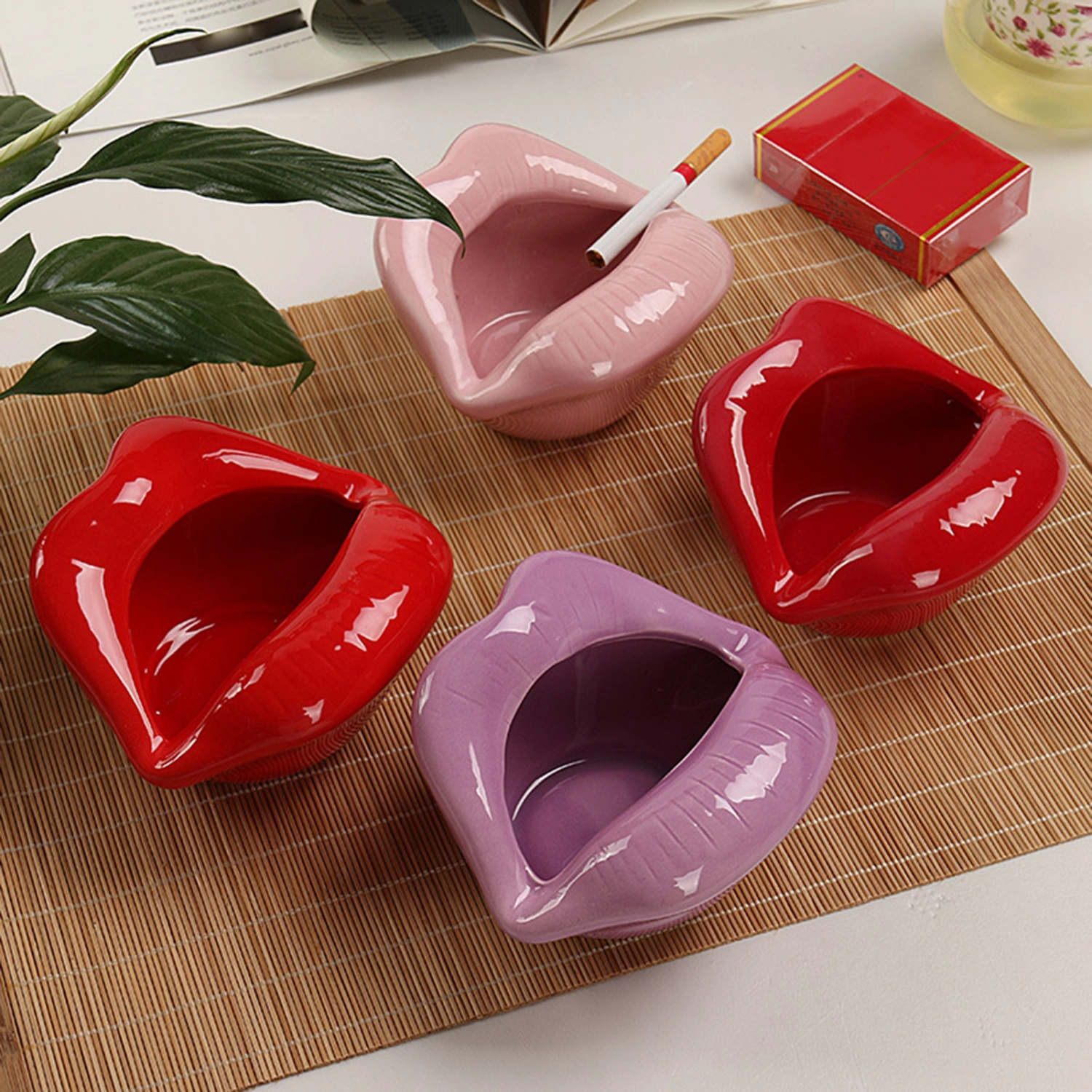 Cute Cartoon Lips Shape Ceramic Ashtray Trendy Mouth Home Mini Boyfriend Gift