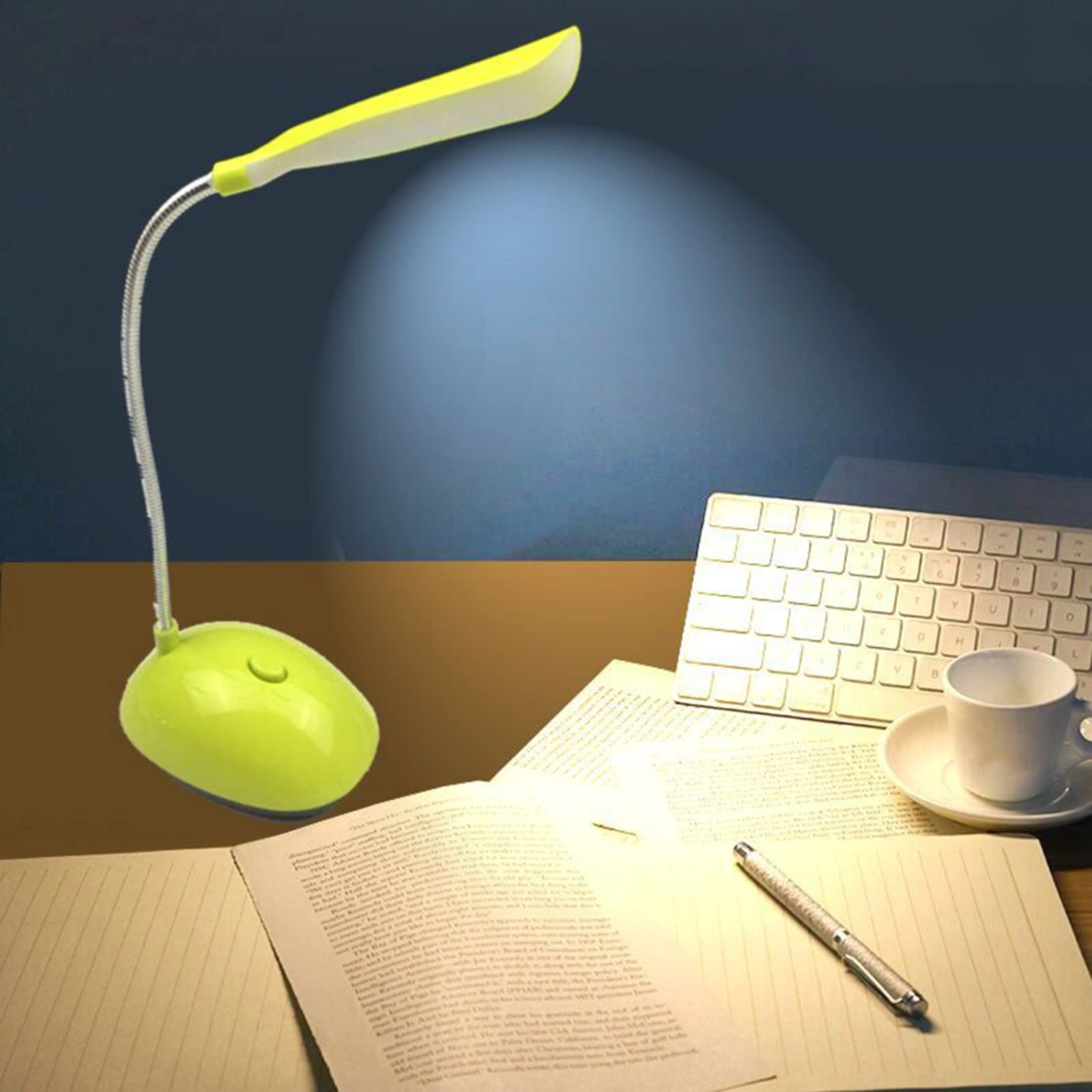 LED Desk Light Eye-protective Battery Operated Plastic Flexible 360 Degree Rotation Desk Night Light for Home
