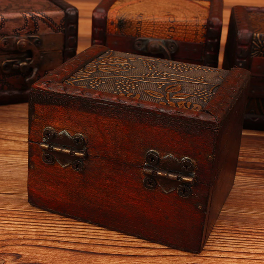 Vintage Small Wood Flower Coin Pattern Box Jewelry Bracelet Storage Holder Case