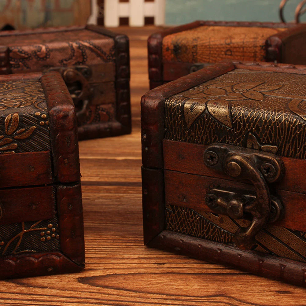 Vintage Small Wood Flower Coin Pattern Box Jewelry Bracelet Storage Holder Case