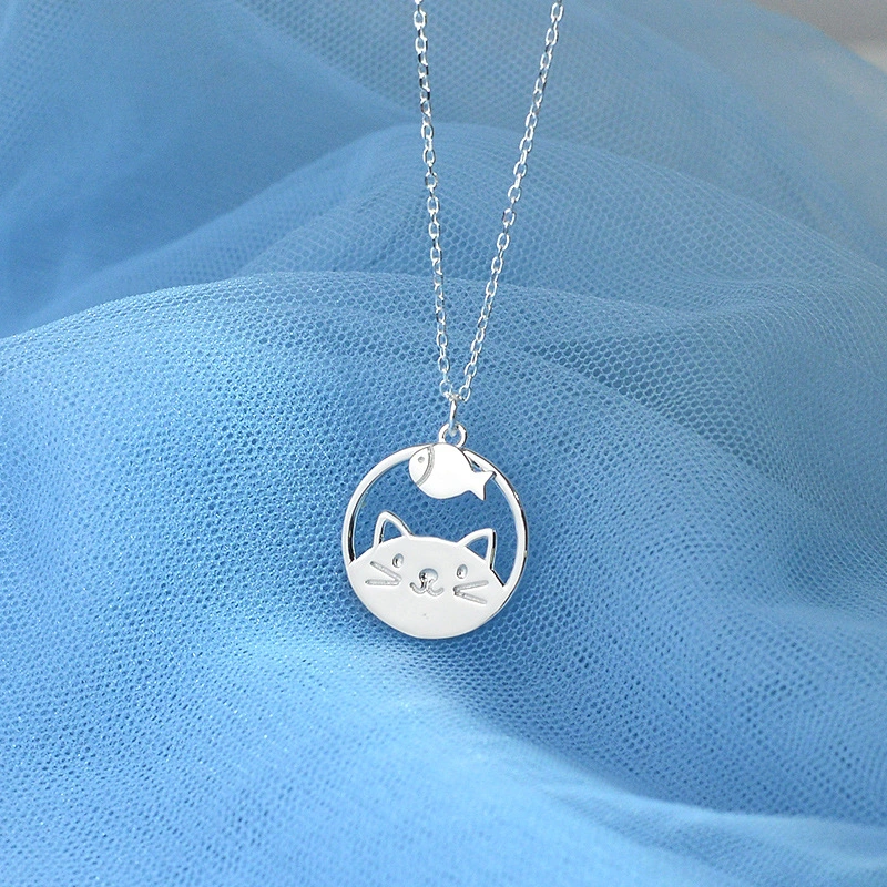 Cat Fall In Love With Fish Necklace Fashion