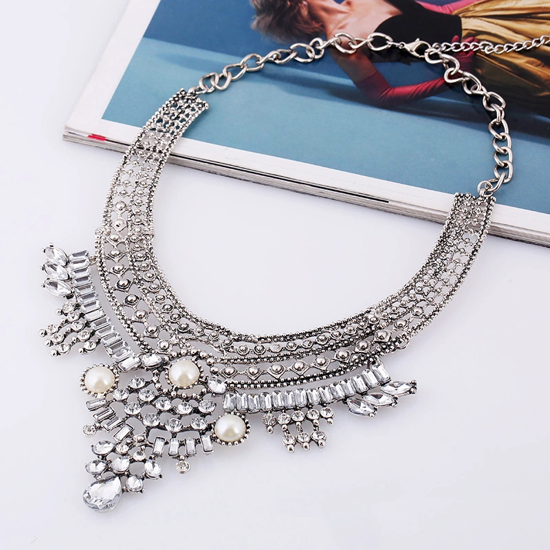 Fashion High Profile Retro Pearl Short Ladies Necklace