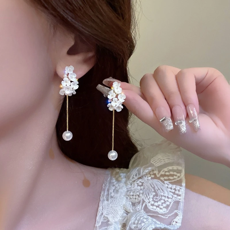 Flower Pearl Earrings Light Luxury Advanced Design