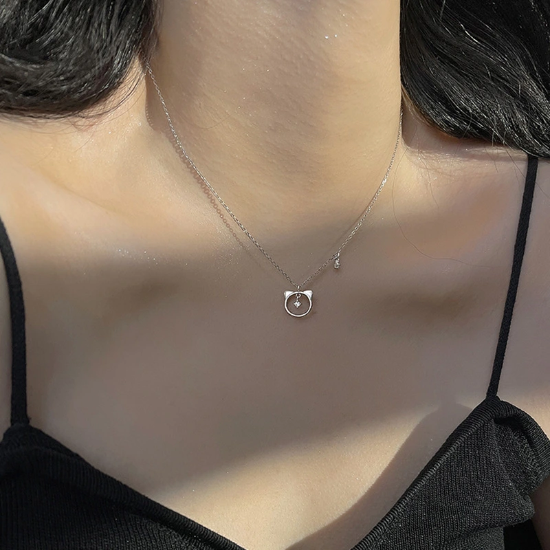 Women's Hollow Cat Single Diamond Pendant Necklace