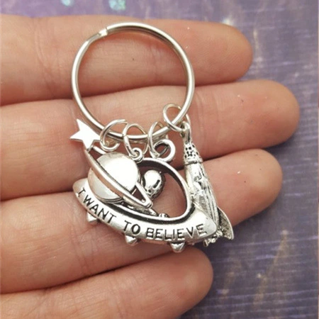 European And American Film And Television The X-Files X File Spaceship Alien UFO Keychain In Stock Wholesale