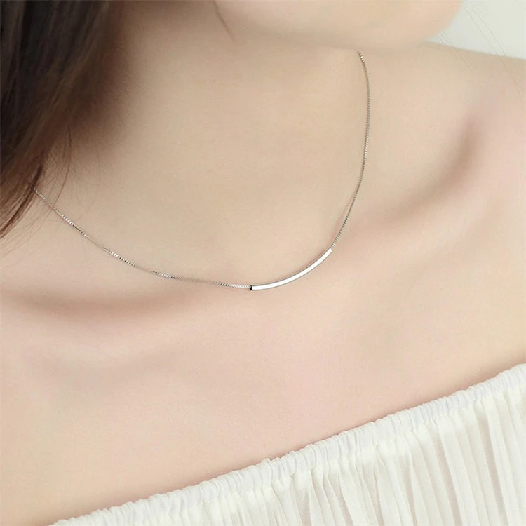 Women's Fashion Simple Square Tube Pendant Necklace