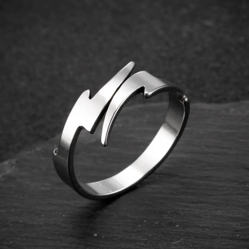 Simple Lightning Versatile Personality Ring