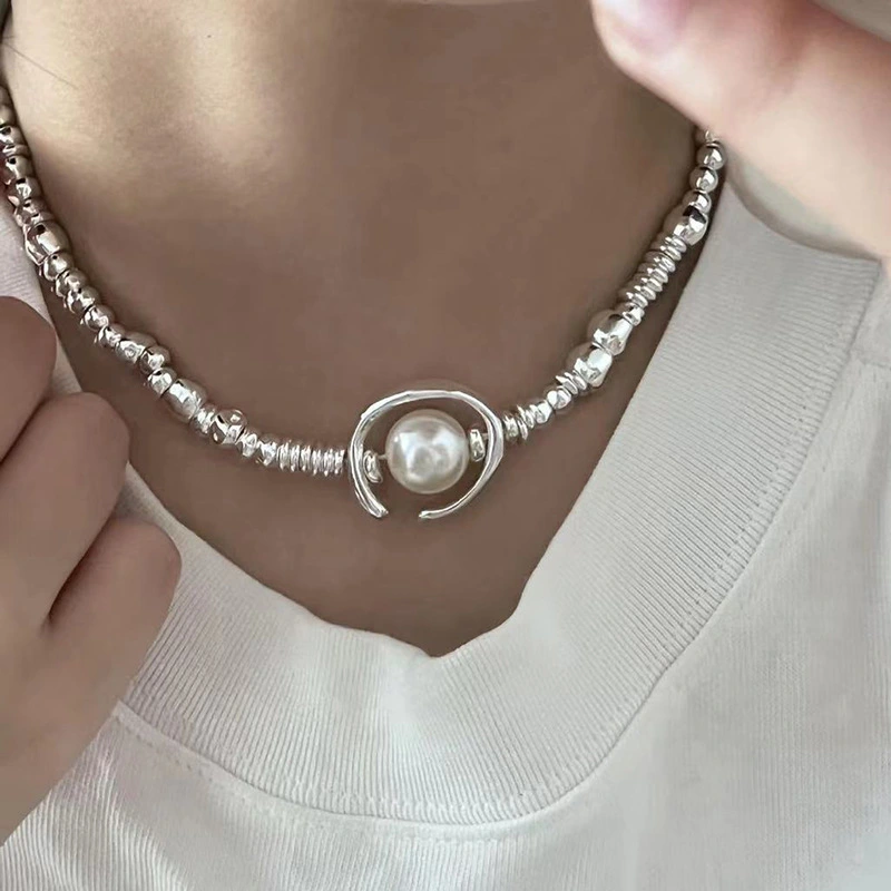 Light Luxury Minority Irregular Silver Half Moon Pearl Stitching Necklace