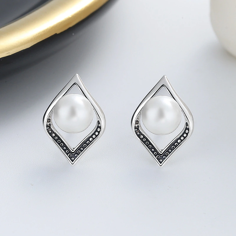 Sterling Silver Temperamental Freshwater Pearl Ear Studs