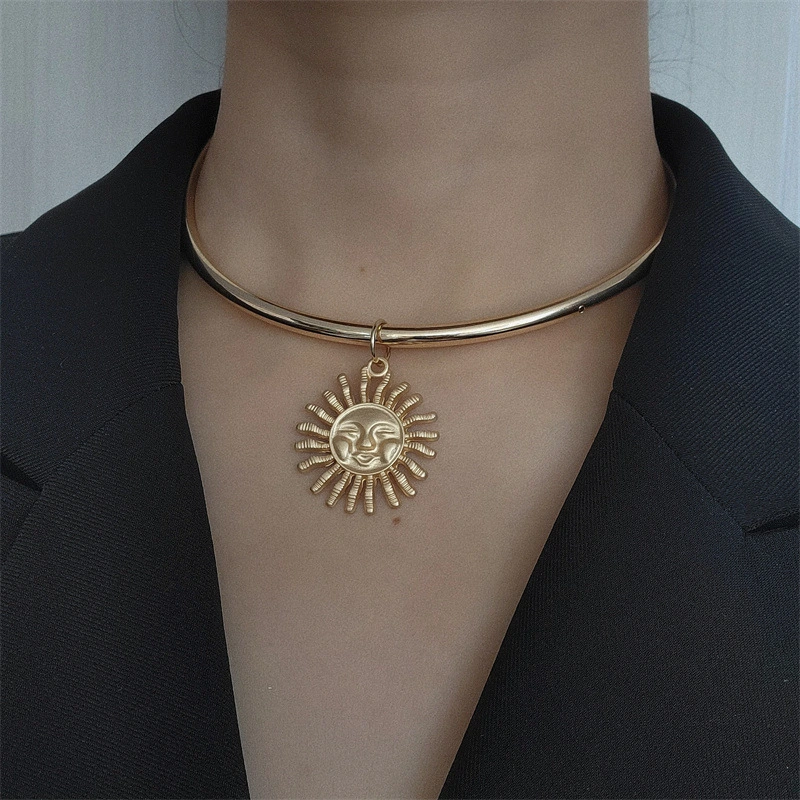 Sun Pendant Necklace Geometric Metal Wind Collar