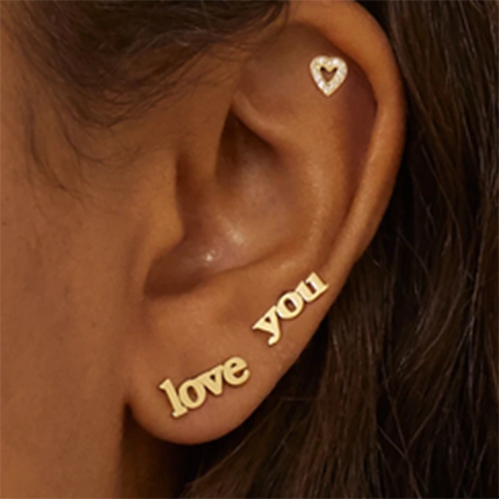 LOVE YOU Heart-shaped Diamond Small Ear Studs