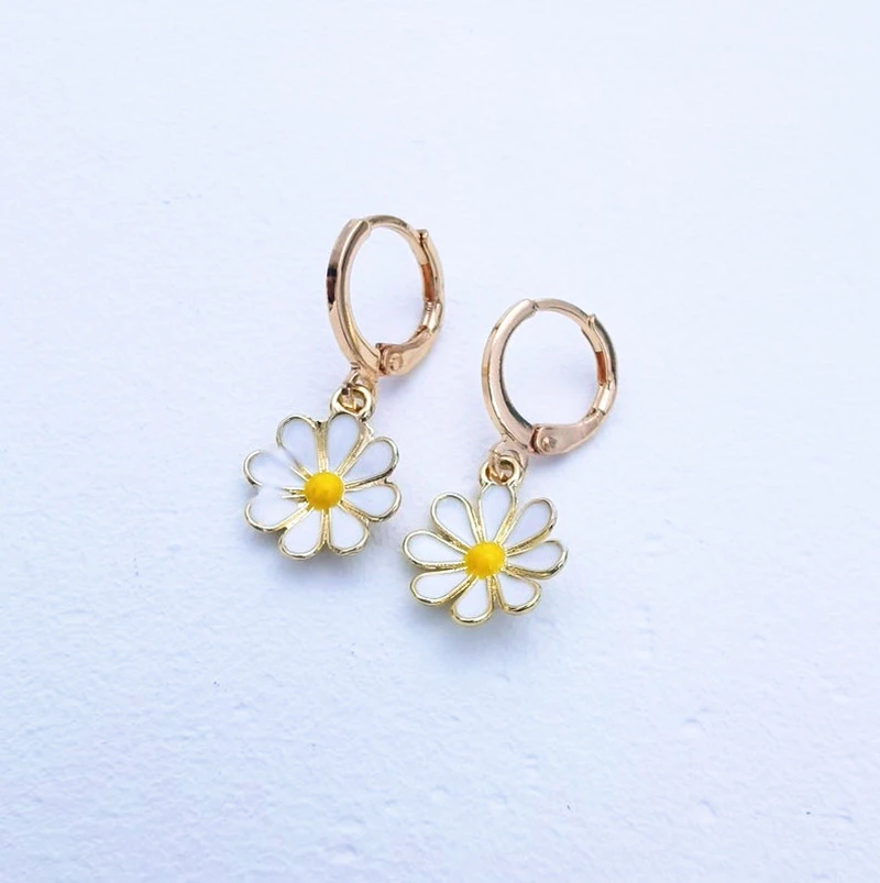 White Painting Oil Little Daisy Flower Earrings Simple