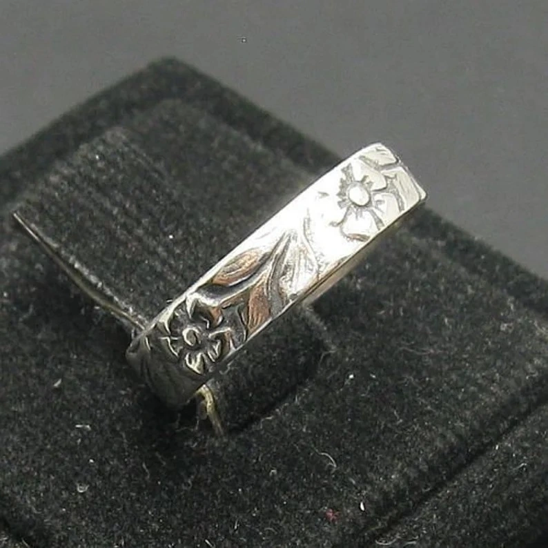 Women's Retro Antique Silver Pattern Ring