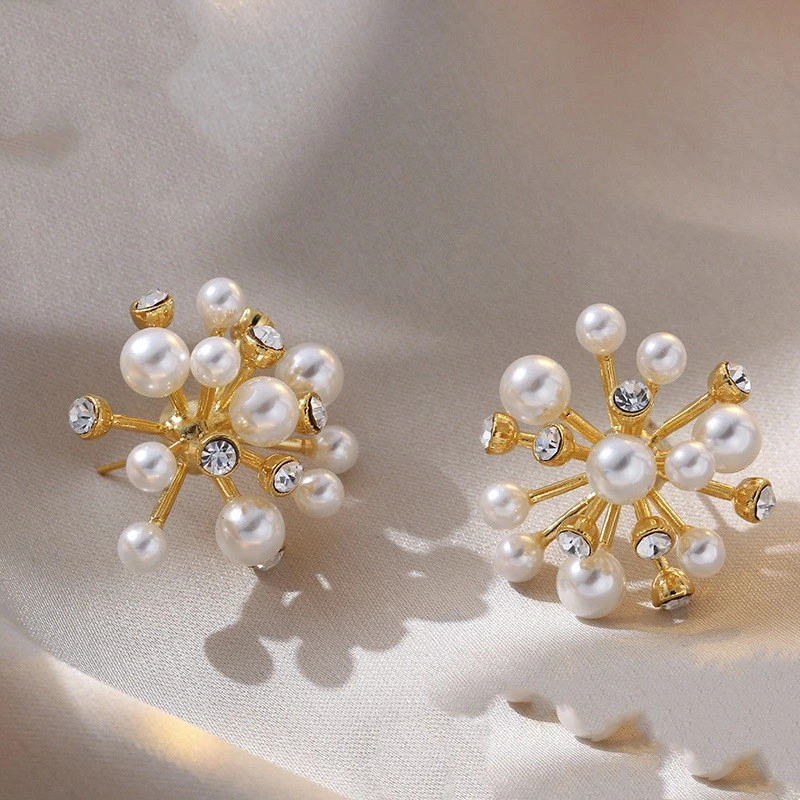 Imitation Pearl Diamond Three-dimensional Flower Stud Earrings