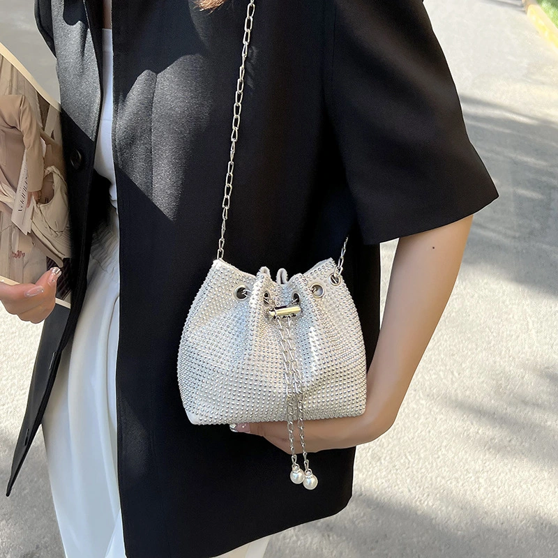 Diamond Shoulder Chain Diagonal Bucket Bag