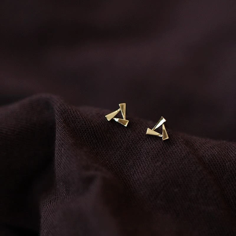 Female Geometric Rotating Triangle Cold Wind Graceful Earrings