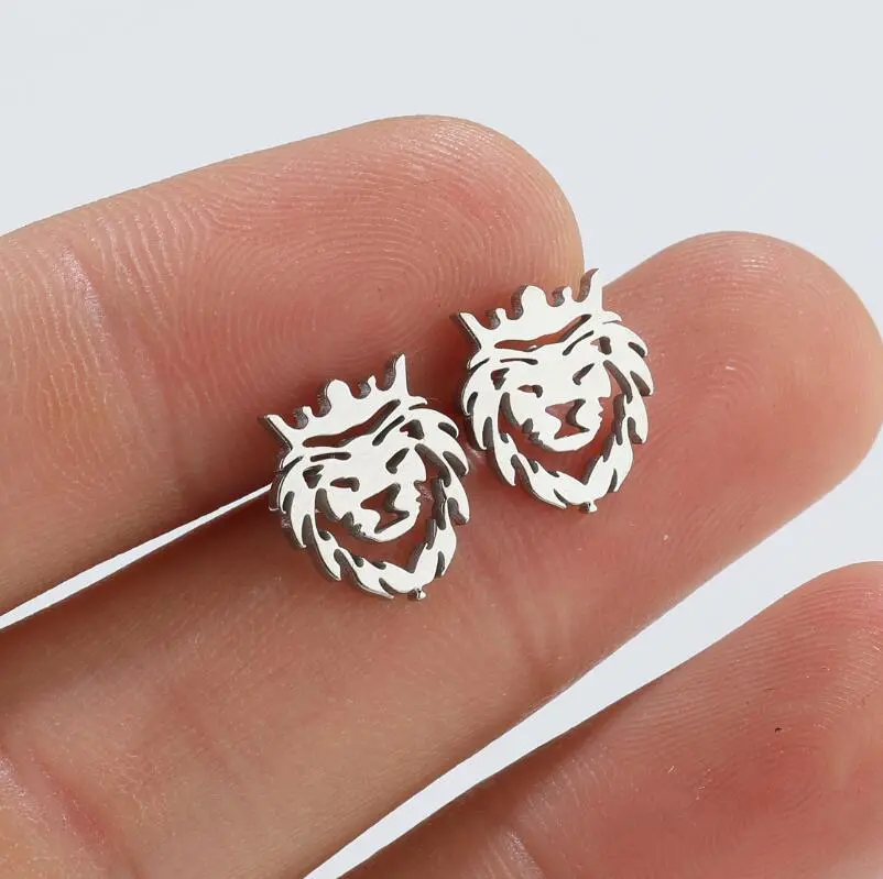 Women's Retro Hollow Lion Stud Earrings