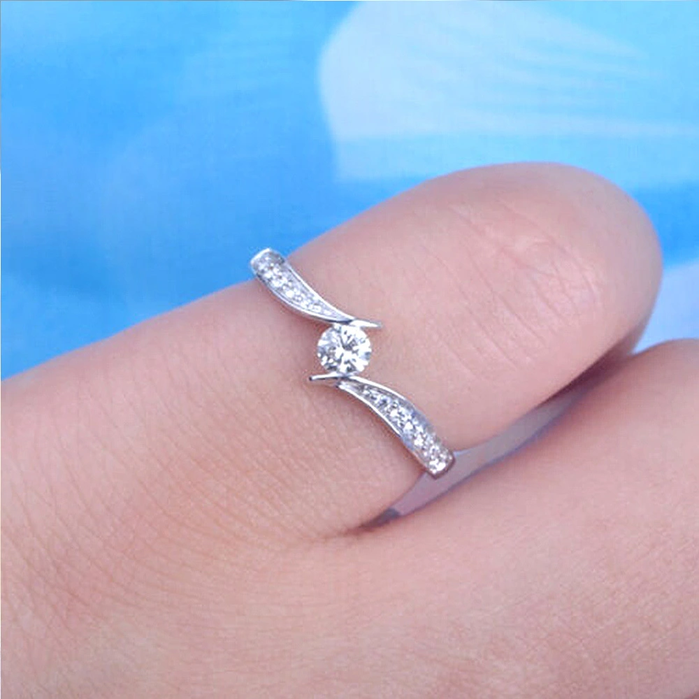 Happy Embrace Twisted Arm Zircon Ring