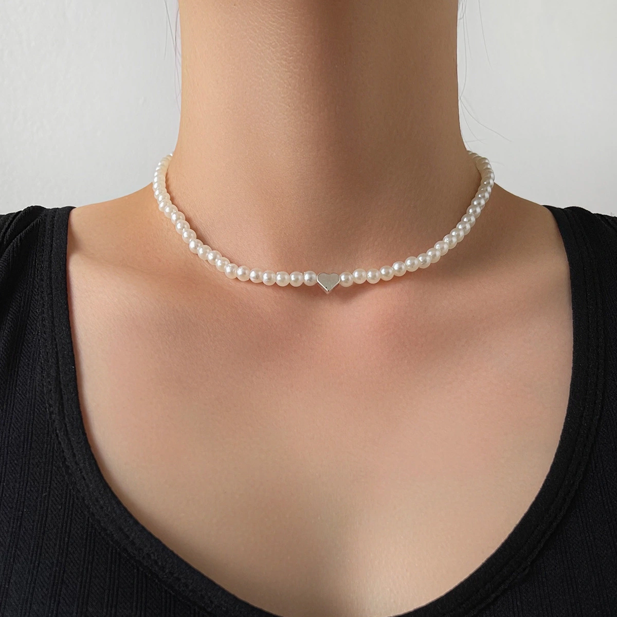Pearl Heart Clavicle Chain Necklace