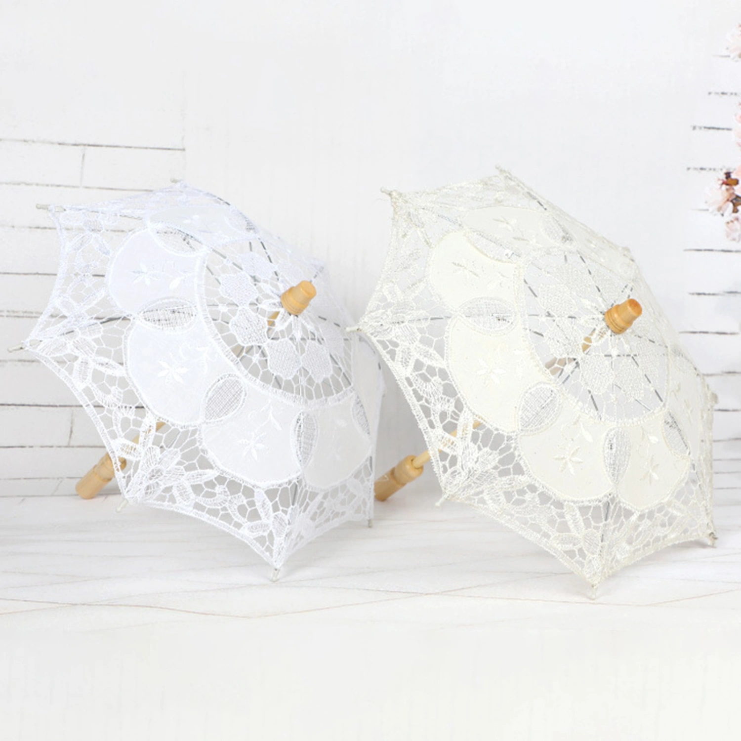 Sun Umbrella Sturdy Elegant Retro Style Foldable Anti-rust Photo Props Palace Craft Umbrella for Wedding