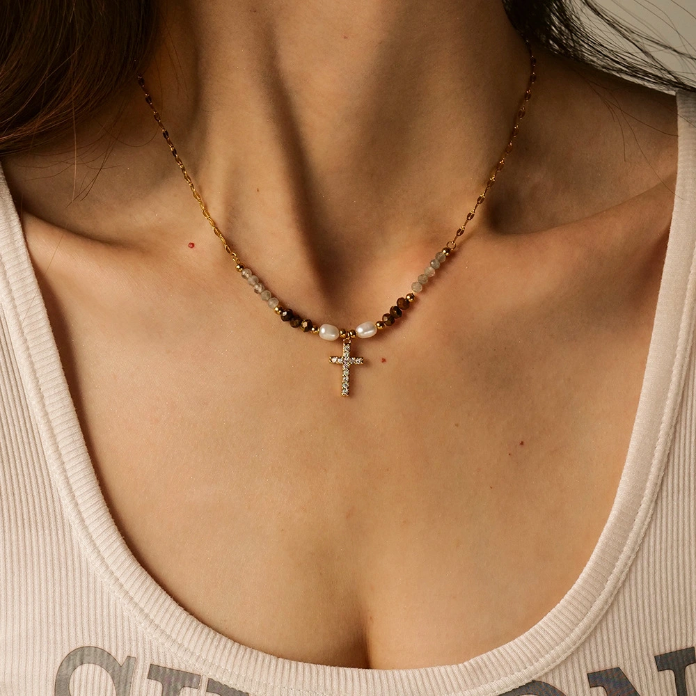 Simple All-match Freshwater Pearl Inlaid Zirconium Cross Necklace