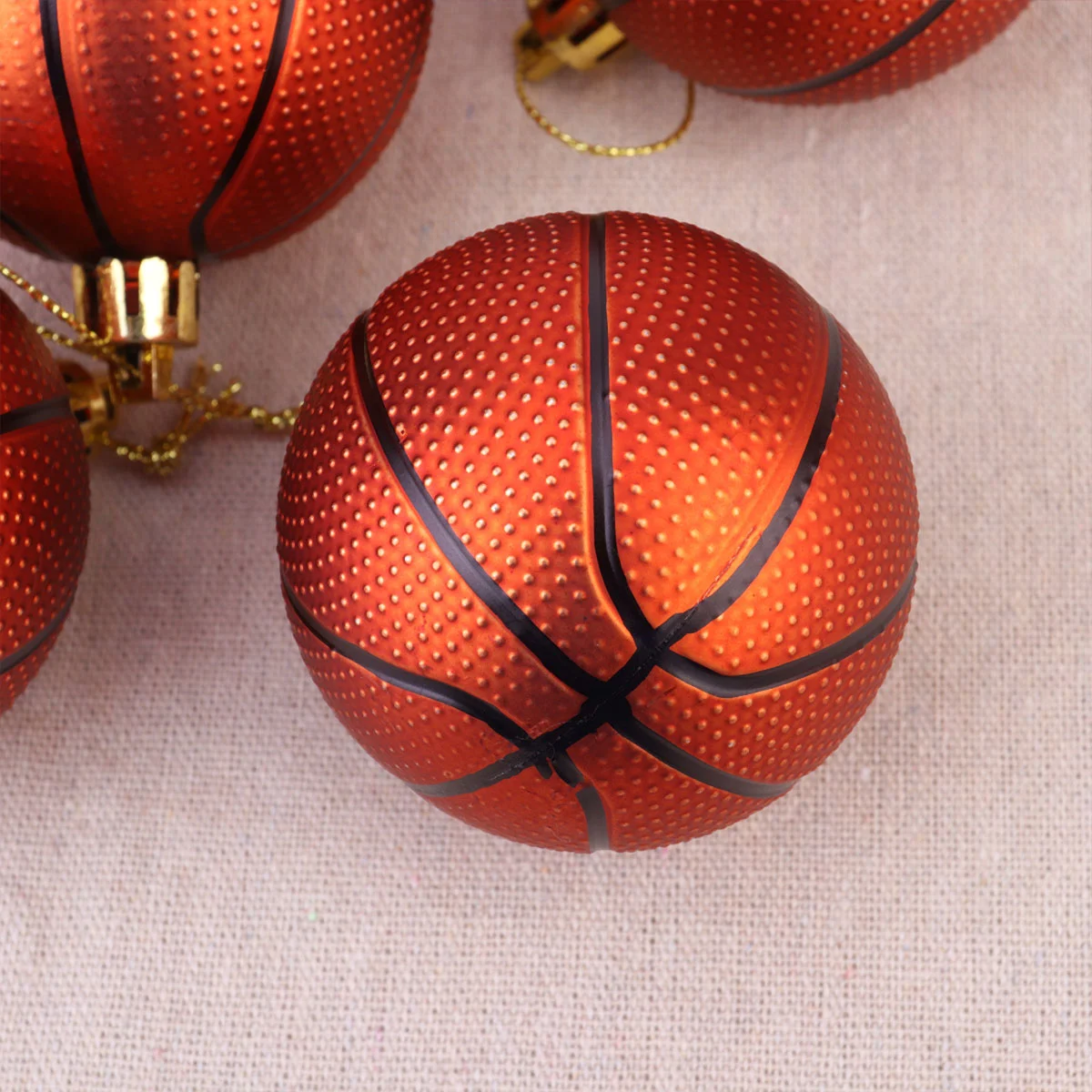6Pcs Lovely Christmas Ball Decorations Plastic Delicate Bauble Balls Festive Hanging Balls for Home Xmas Tree Party Decor (Basketball)