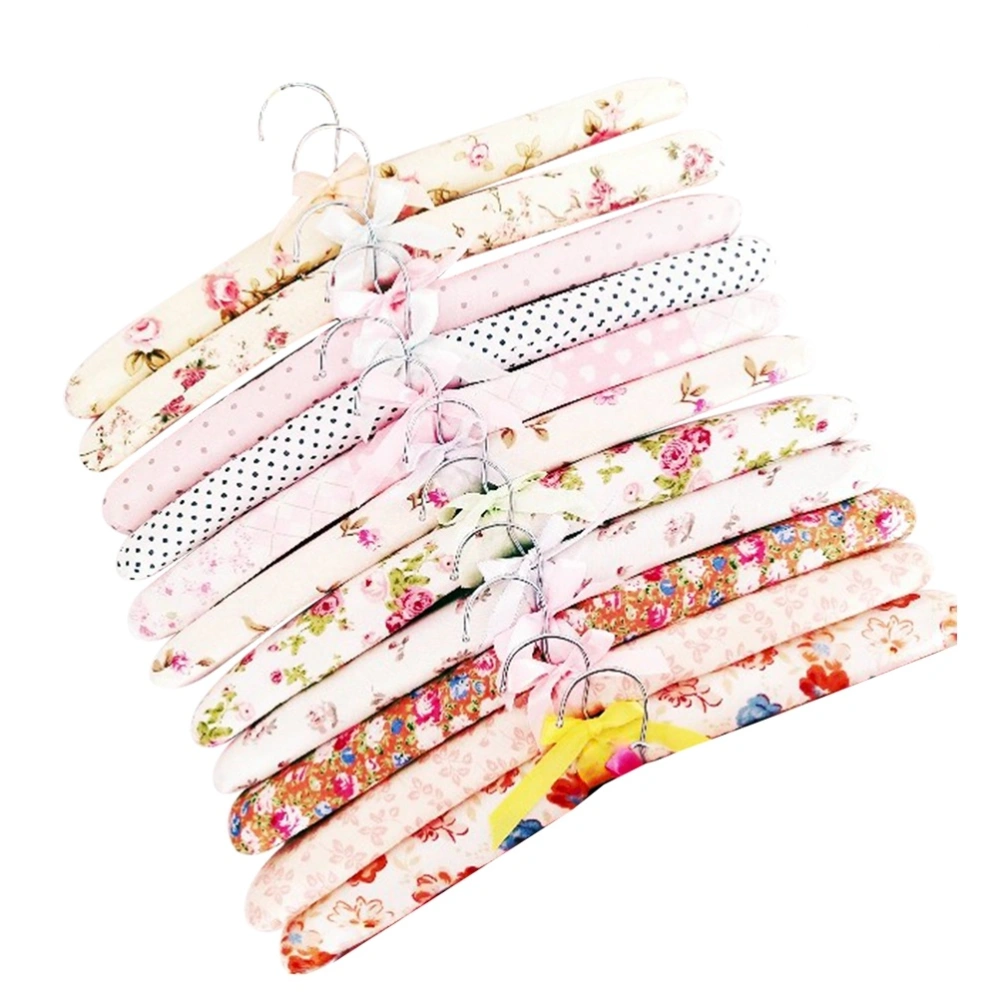 10pcs Flower Cloth Non-slip Wood Hangers Pastoral Cloth Hanger Non-Slip Clothes Hangers Drying Rack for Clothes Mixed Color(Random Pattern)