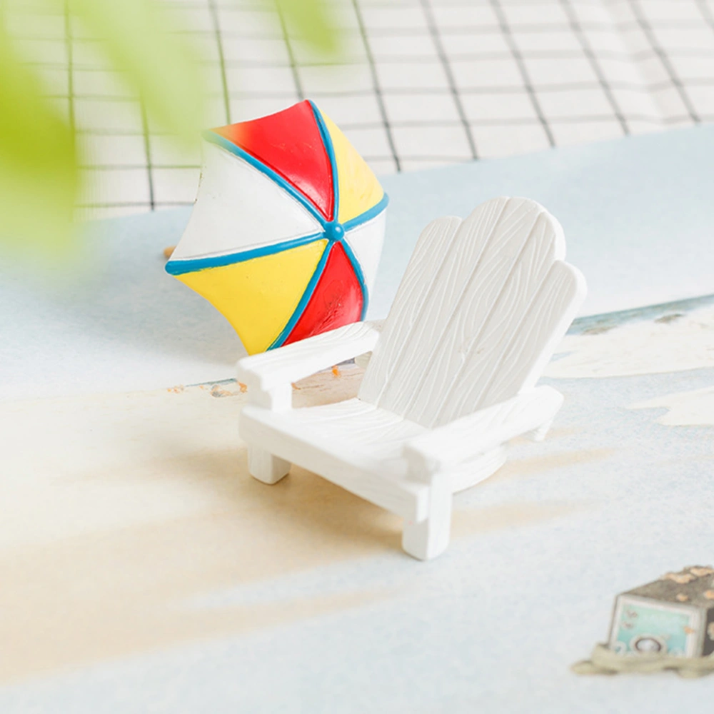 2pcs Mini Beach Chair Sun Umbrella Desktop Ornament Cake Creatiive Resin Decor (White Beach Chair + Sun Umbrella)