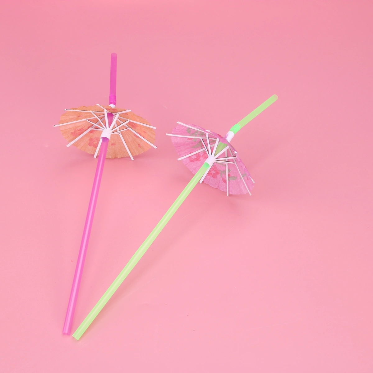 20pcs Hawaiian Party Disposable Umbrella Straws Party Decorative Drinking Straw Table Decor Hawaiian Luau Party Supply (Diameter 0.6cm)