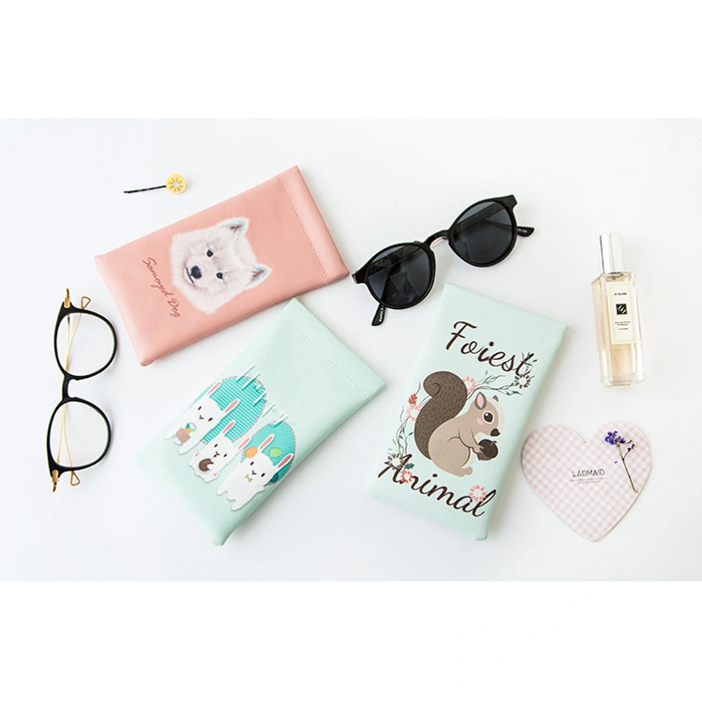 Lovely Cartoon Pattern PU Leather Glasses Case Sunglasses Bag Eyeglasses Storage Holder Box Sack Gadgets Cleaning And Storage Bag For Outdoor Travel (Squirrel Pattern and Random English Words)