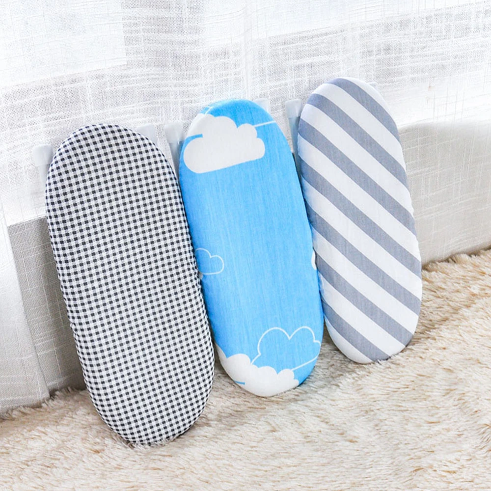 1Pc Mini Ironing Sleeve Rack Folding Ironing Board Ironing Tool (Random Color)