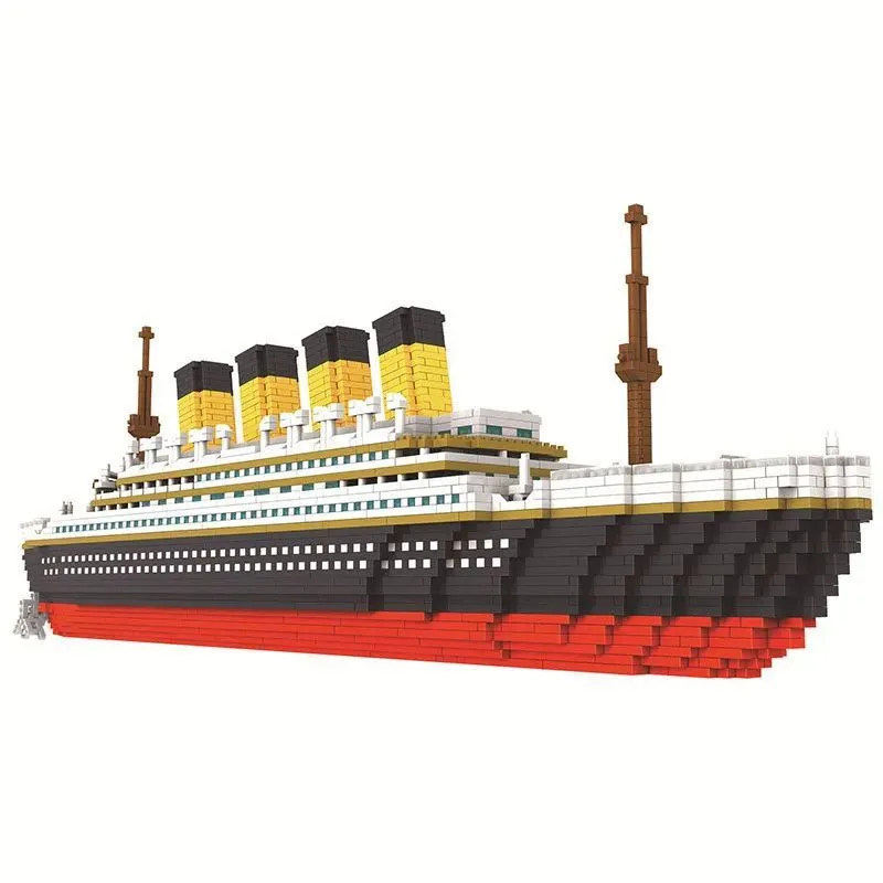 The Titanic is compatible with Lego building block toys assembled from small particles.