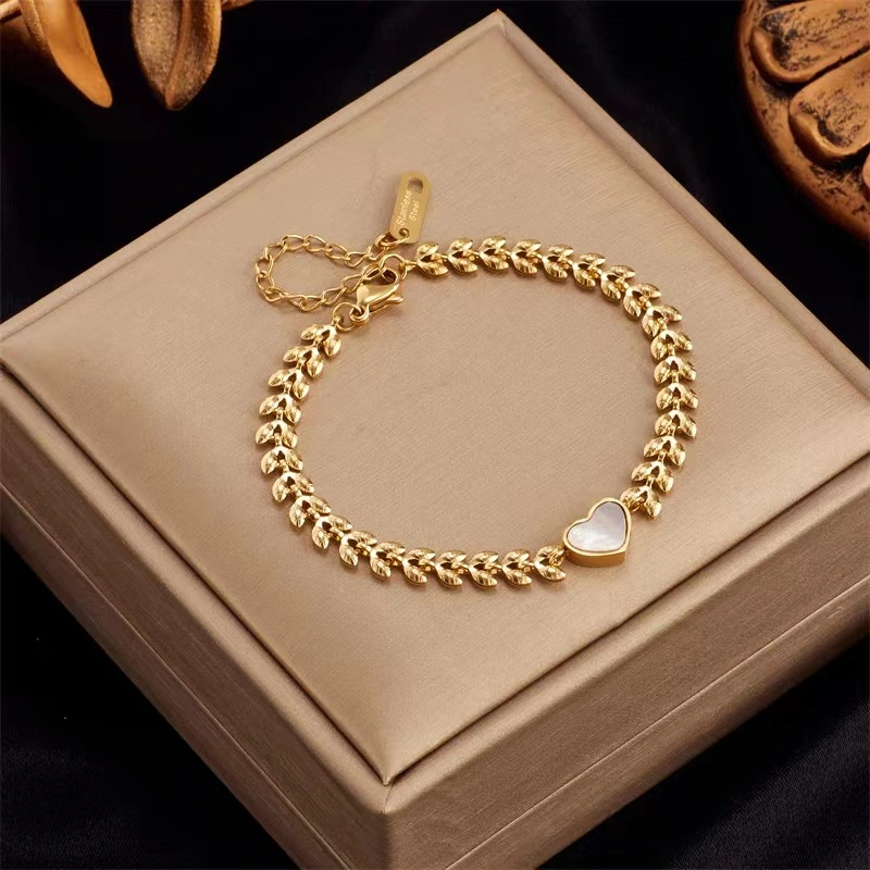 Titanium Steel 18K Gold Fashionable Retro Heart-shaped Shell Wheat Versatile High Sense Temperamental Bracelet Women