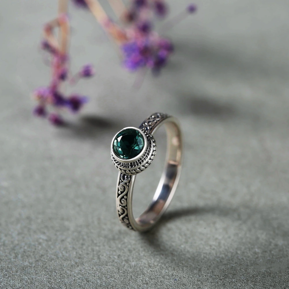 S925 Silver Vintage Ring Round Green Crystal Inlaid